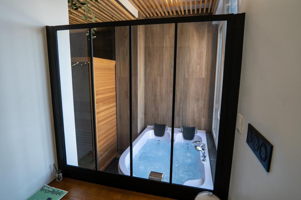 Capsule Wellness - Sauna - Balneo - Machine De Sport Privatif - Ps5 - 2 Chambres Valenciennes Exterior foto