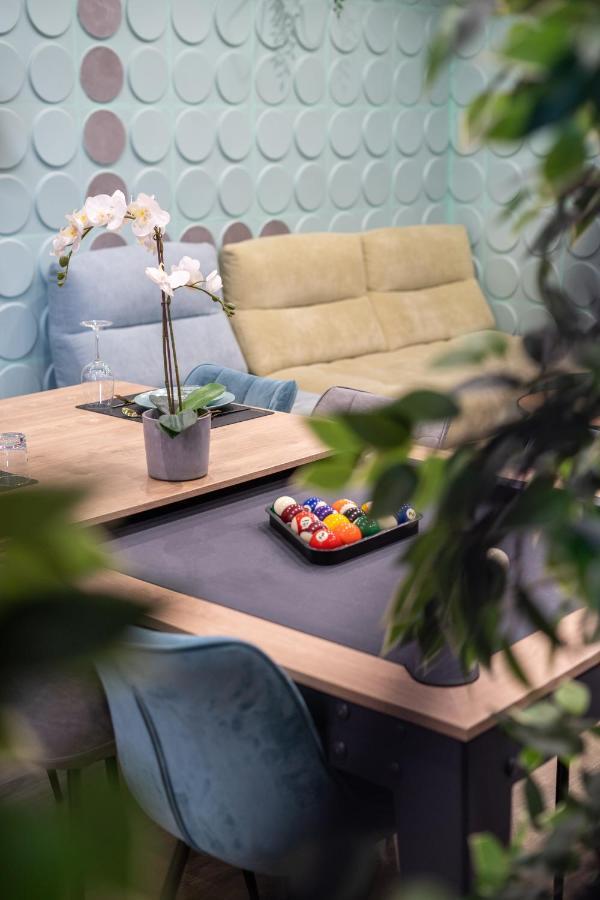Capsule Wellness - Sauna - Balneo - Machine De Sport Privatif - Ps5 - 2 Chambres Valenciennes Exterior foto
